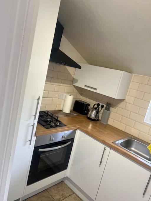 Large Modern Studio Flat Apartamento Londres Exterior foto