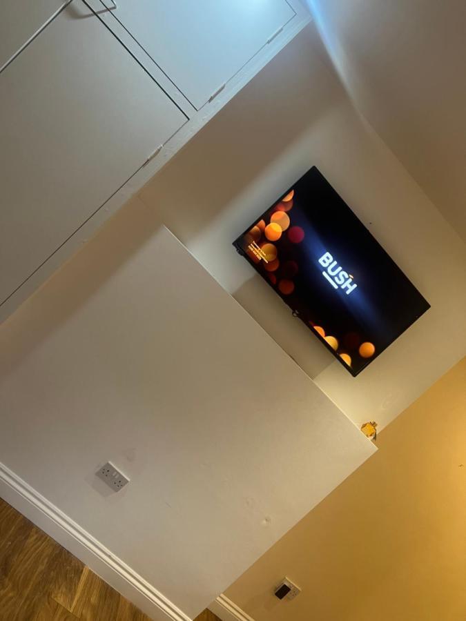Large Modern Studio Flat Apartamento Londres Exterior foto